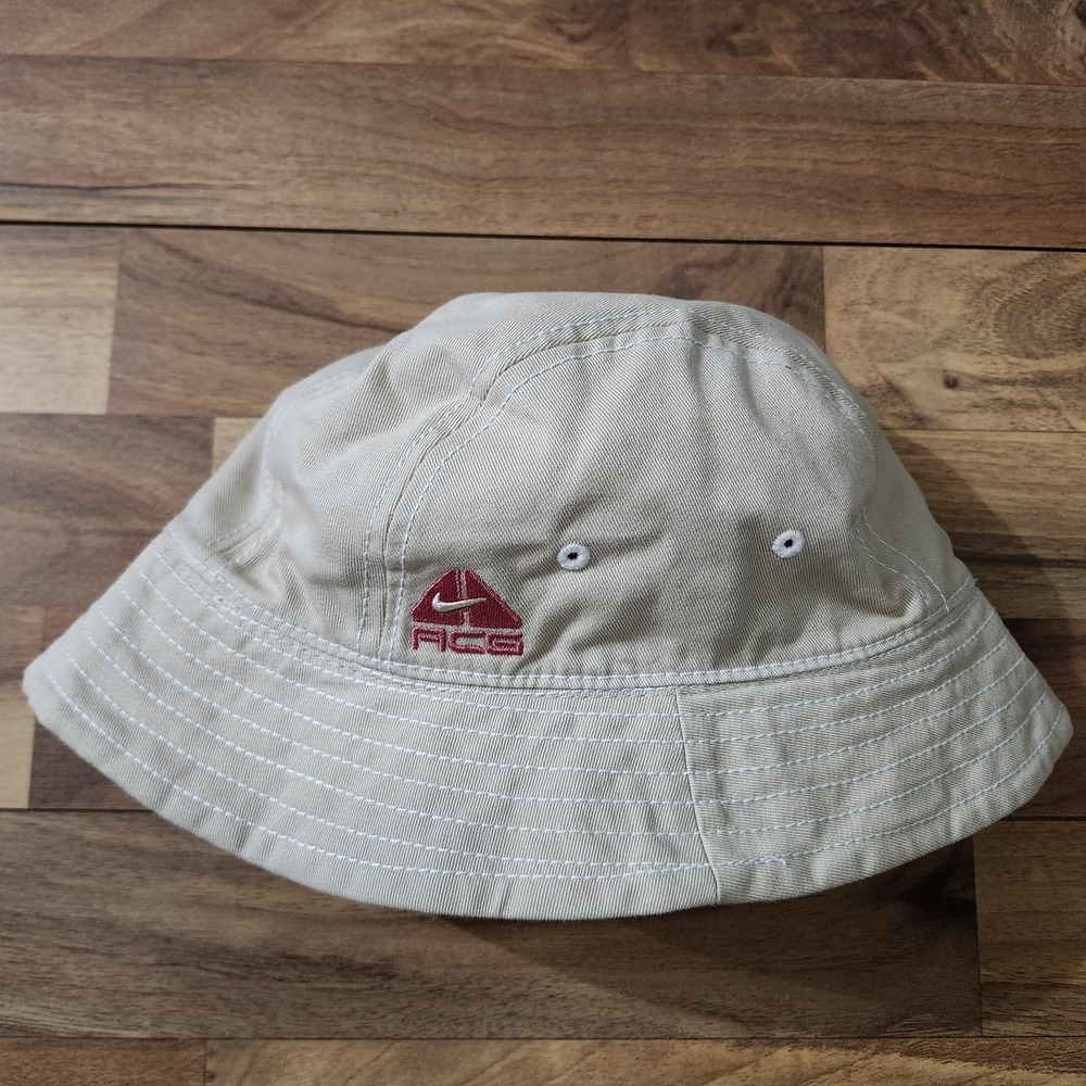 VTG Nike ACG Bucket Hat Reversible Floral Pink Light Khaki